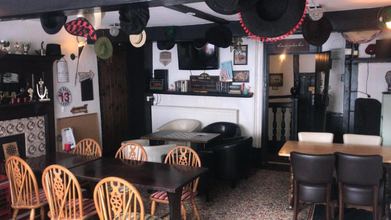 The Crown Inn 3*